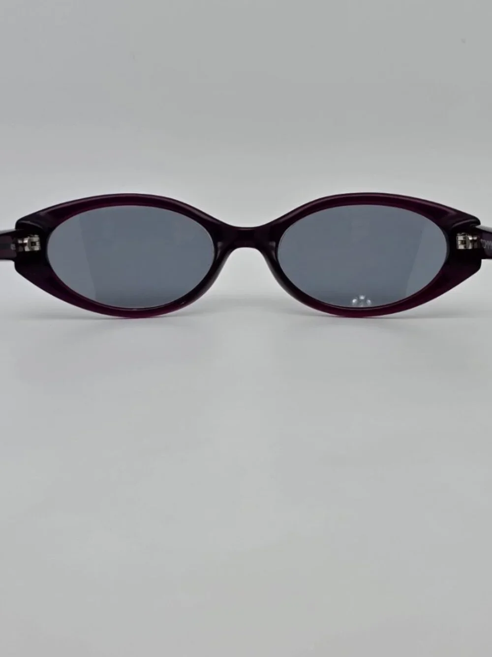 Tommy Hilfiger 4015 Crystal Purple Frame Blue Lens Sunglasses w/ Case 49-14-131